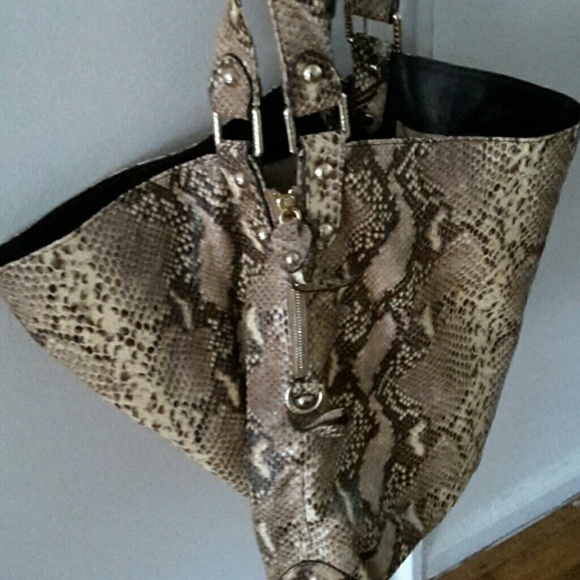 Handbag - Picture 2 of 2